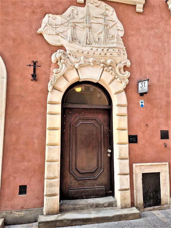 J&W Apartments Swietojanska Rooms Warsaw Exterior photo