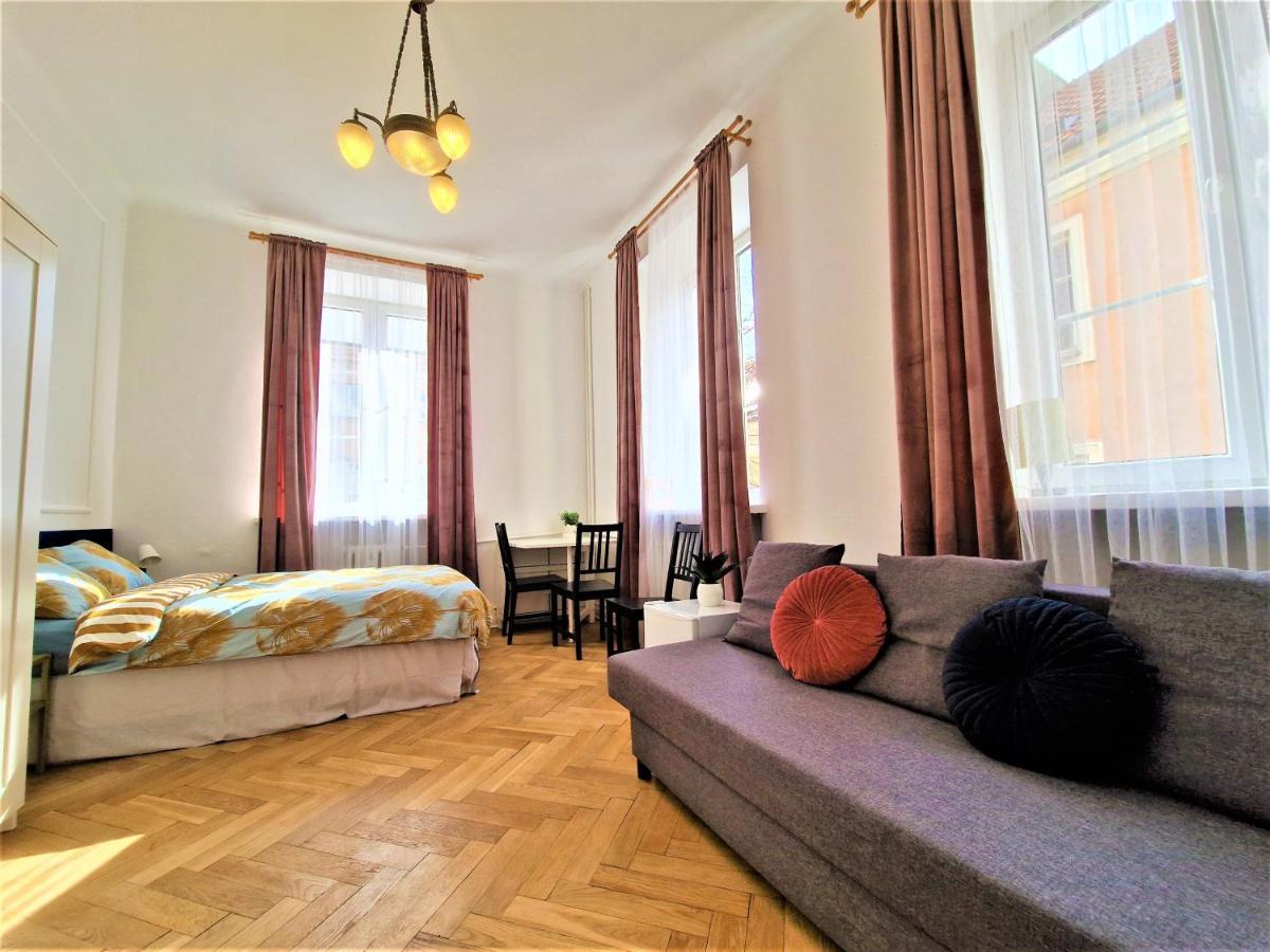 J&W Apartments Swietojanska Rooms Warsaw Exterior photo