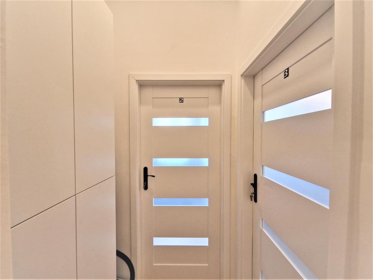 J&W Apartments Swietojanska Rooms Warsaw Exterior photo